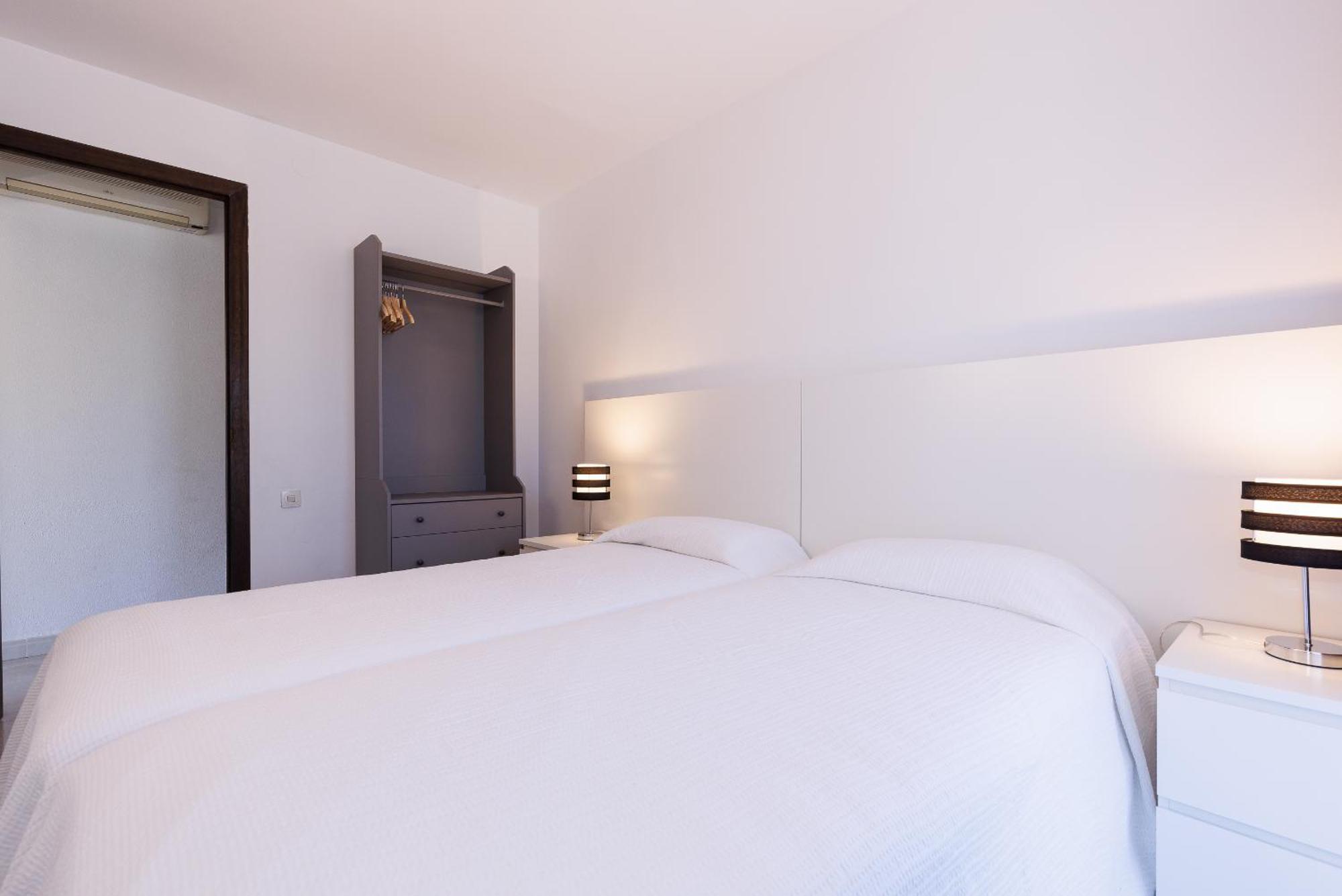 Uhc Capote Family Apartments Салоу Экстерьер фото