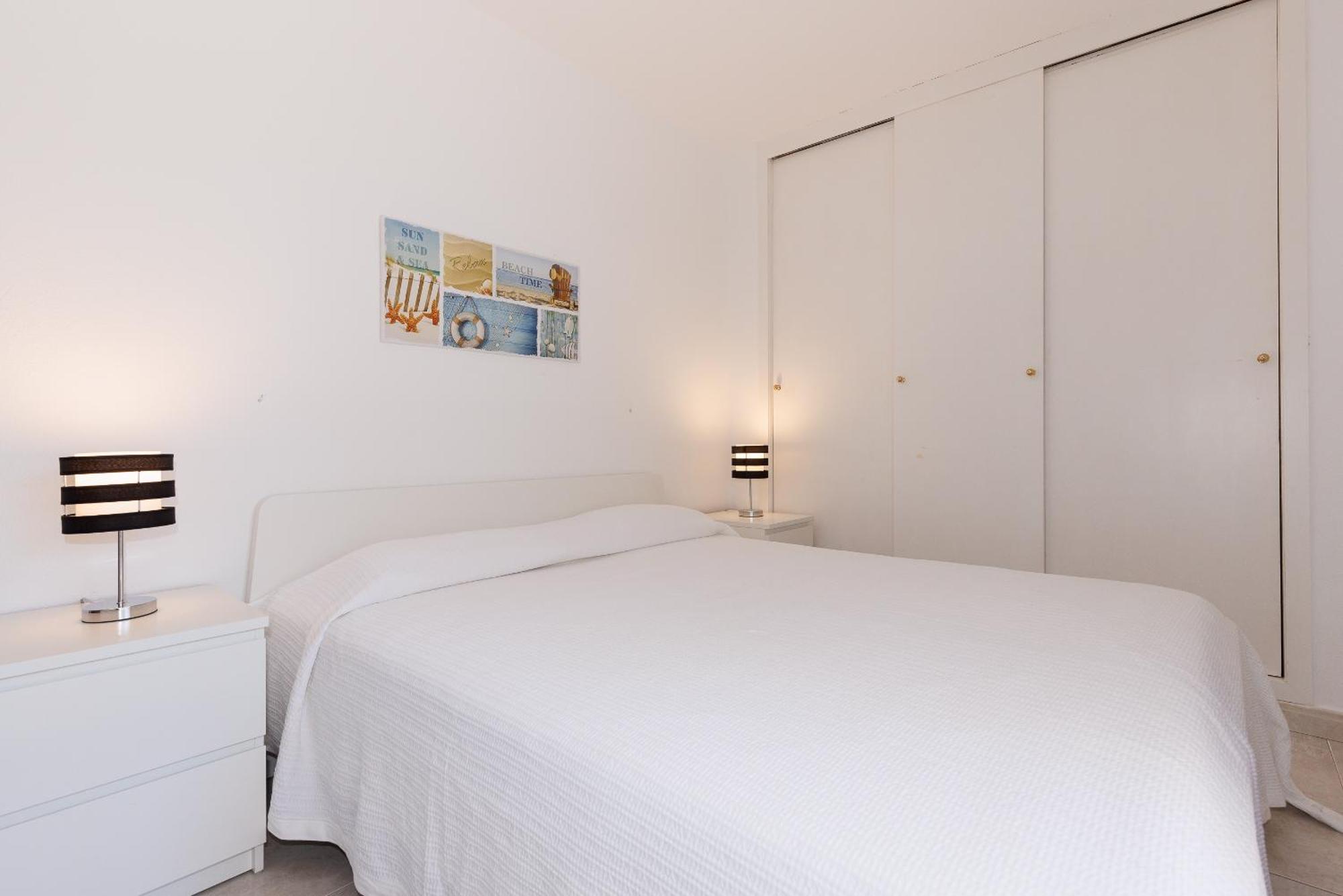 Uhc Capote Family Apartments Салоу Экстерьер фото