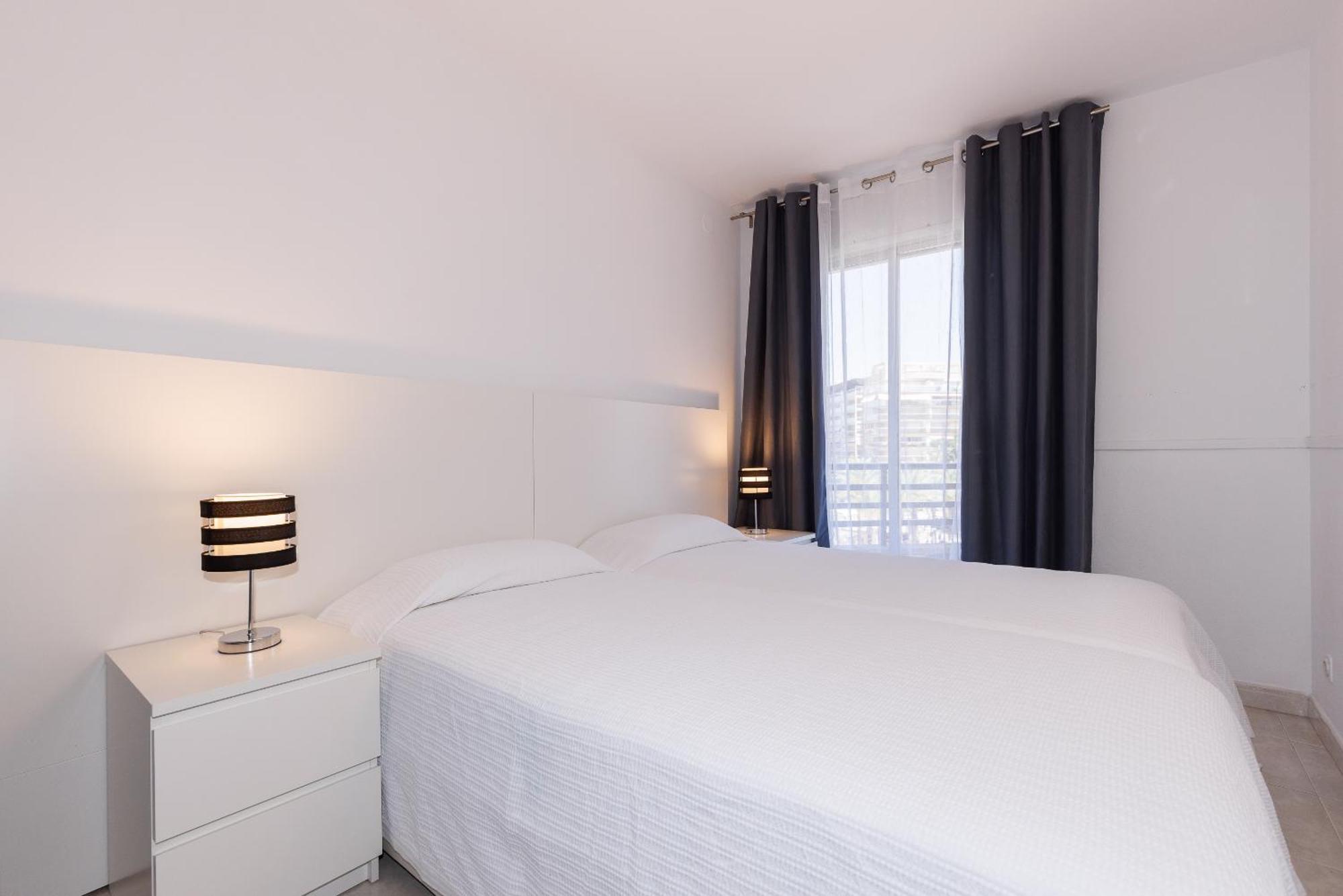 Uhc Capote Family Apartments Салоу Экстерьер фото